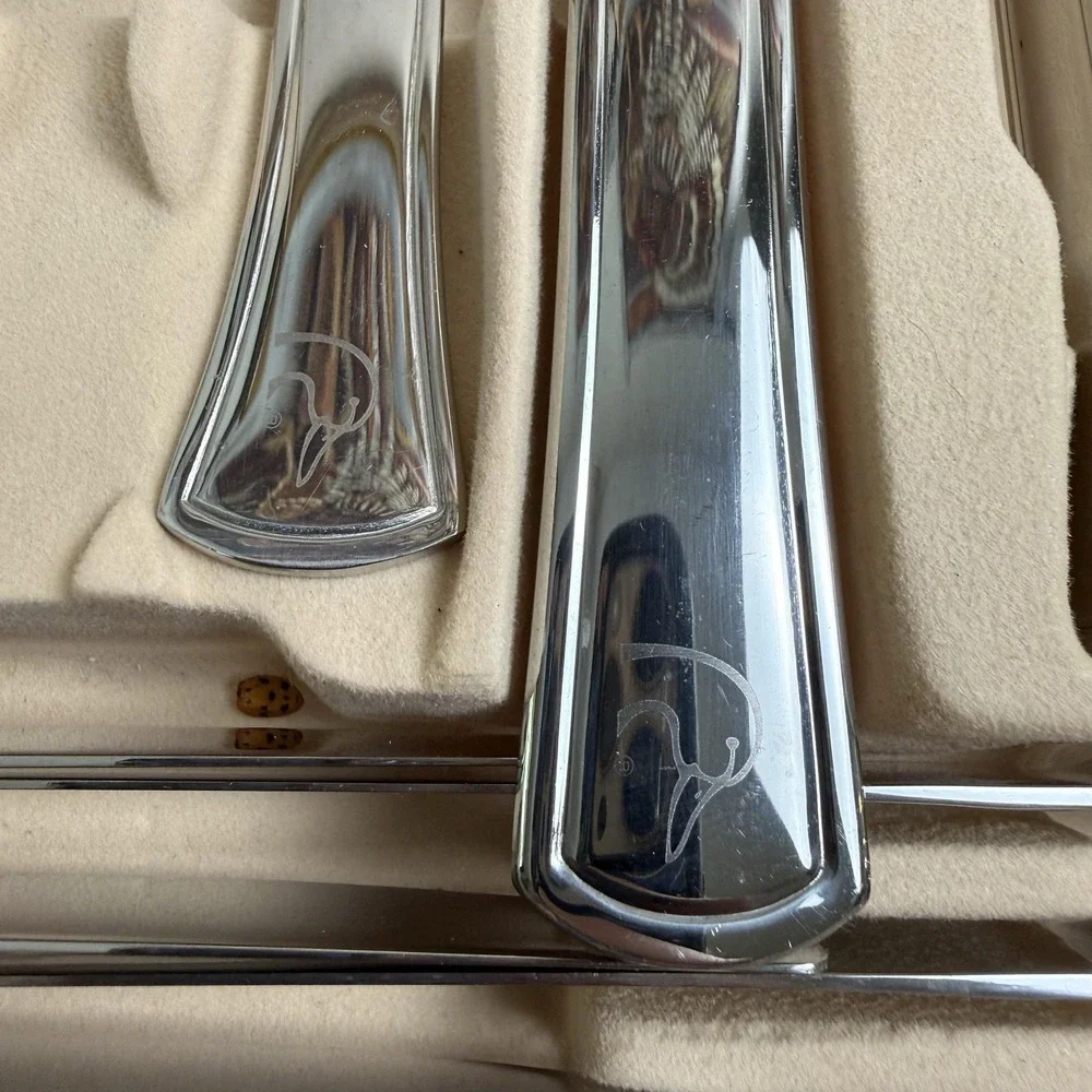 DUCKS UNLIMITED 70 PIECE UNUSED FLATWARE SET Service For 12